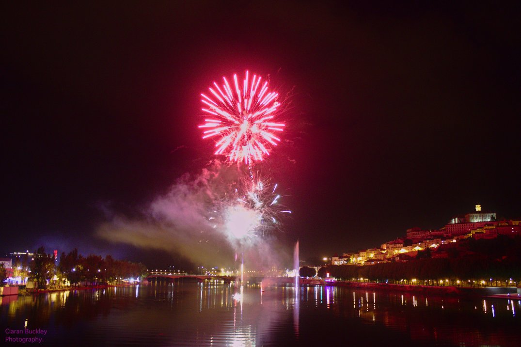 Coimbra-fireworks-red